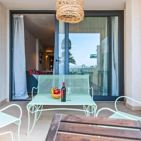 Ocean Waves 1 アパート *