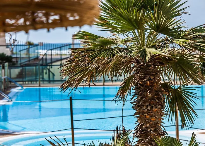 Ocean Waves 1 Cotillo